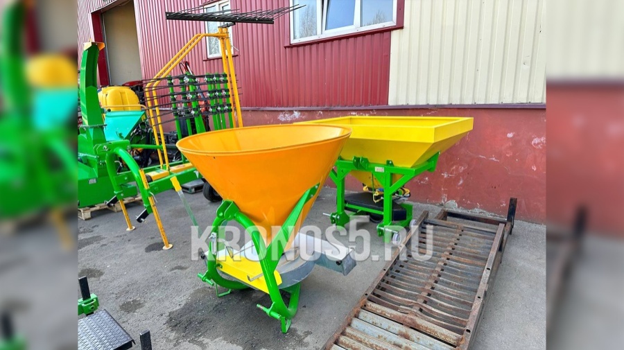 Разбрасыватель навесной Flagman | Флагман R600 (600 л)